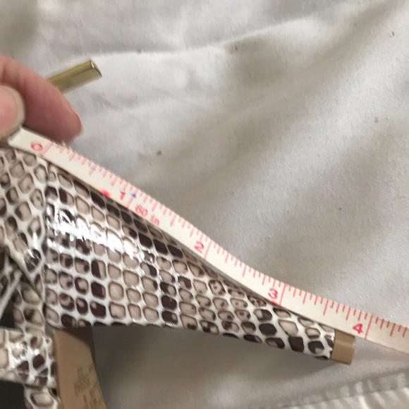 Christian Siriano Snake skin look sandals - Picture 9 of 9